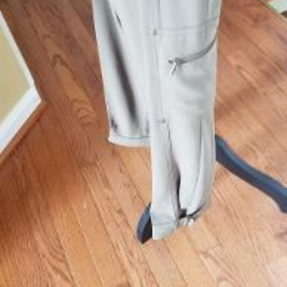 Two piece olive green capri pants set - Picture 3 of 6
